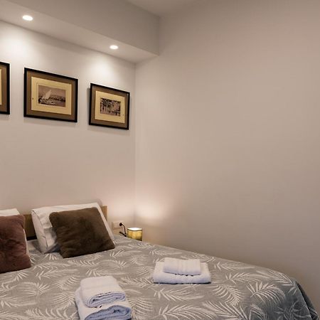 Modern Studio Apartment B Афины Экстерьер фото