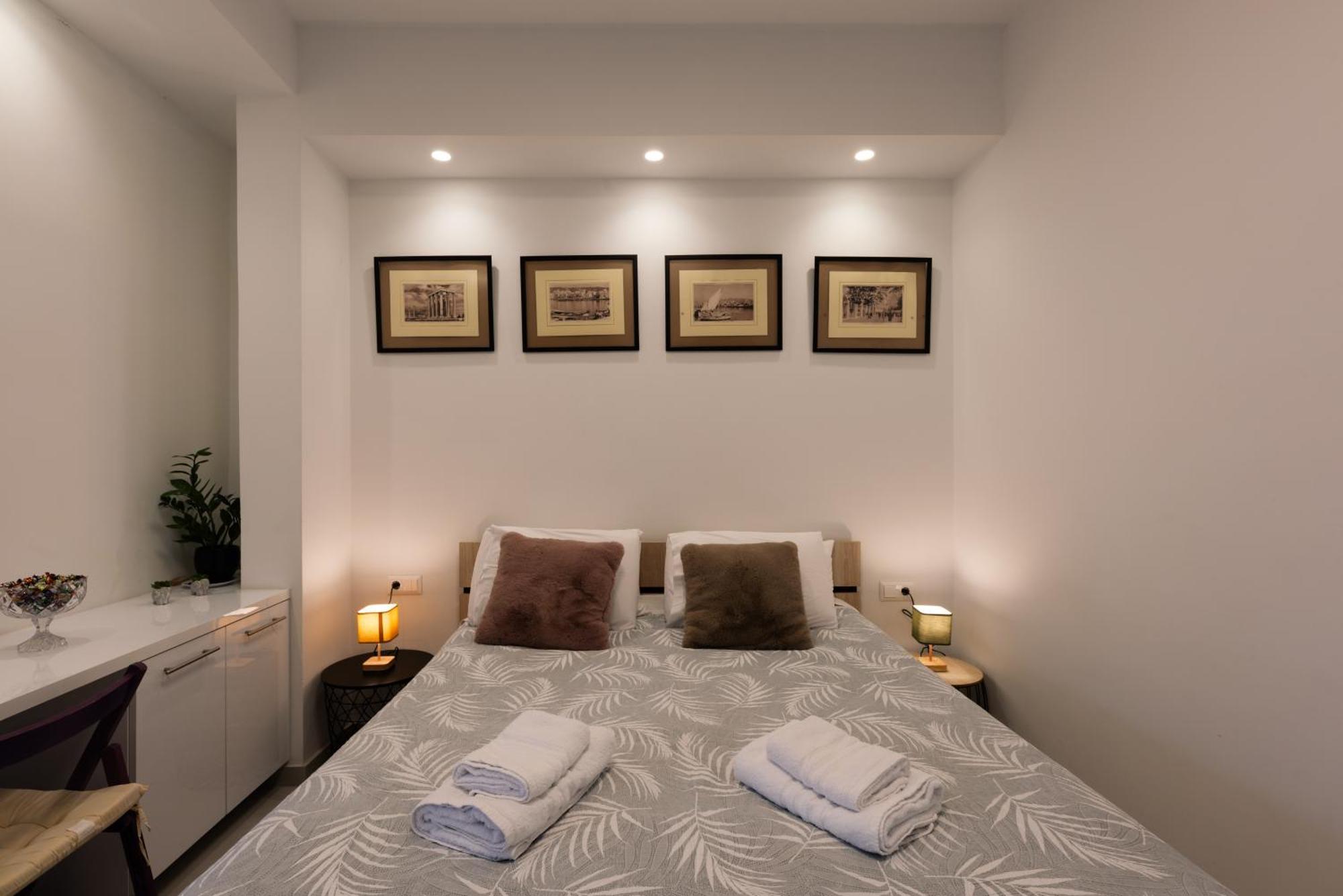 Modern Studio Apartment B Афины Экстерьер фото